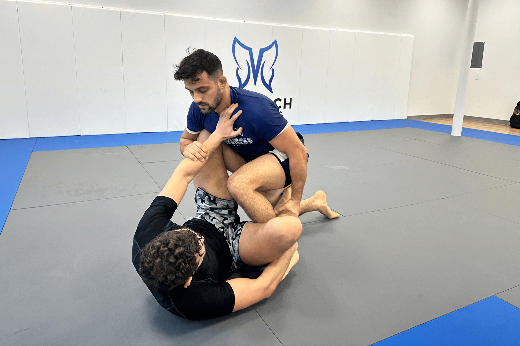 No-Gi jiu-jitsu training at Monarch